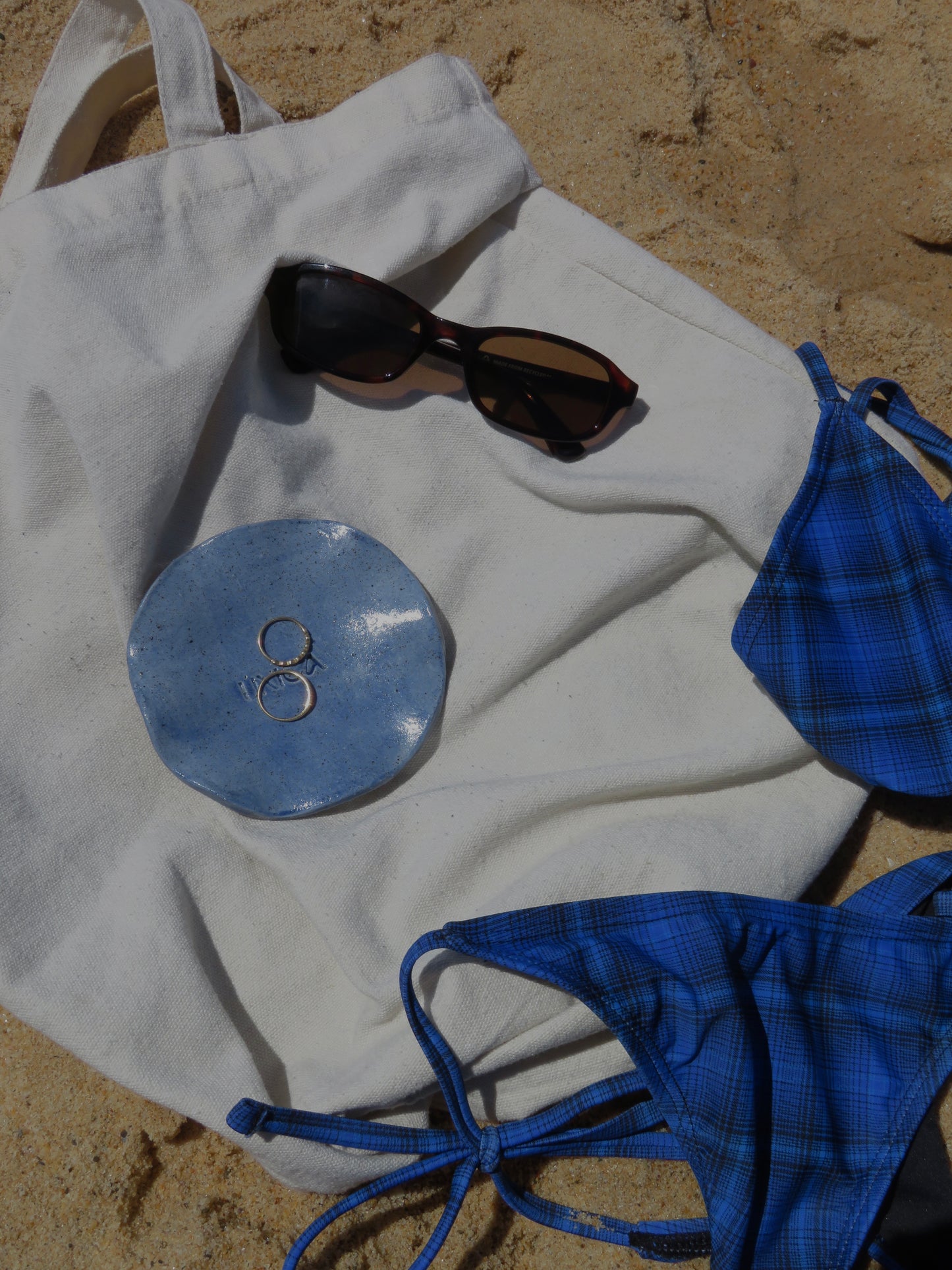 'Mini Wavy Dish' in Deep Blue