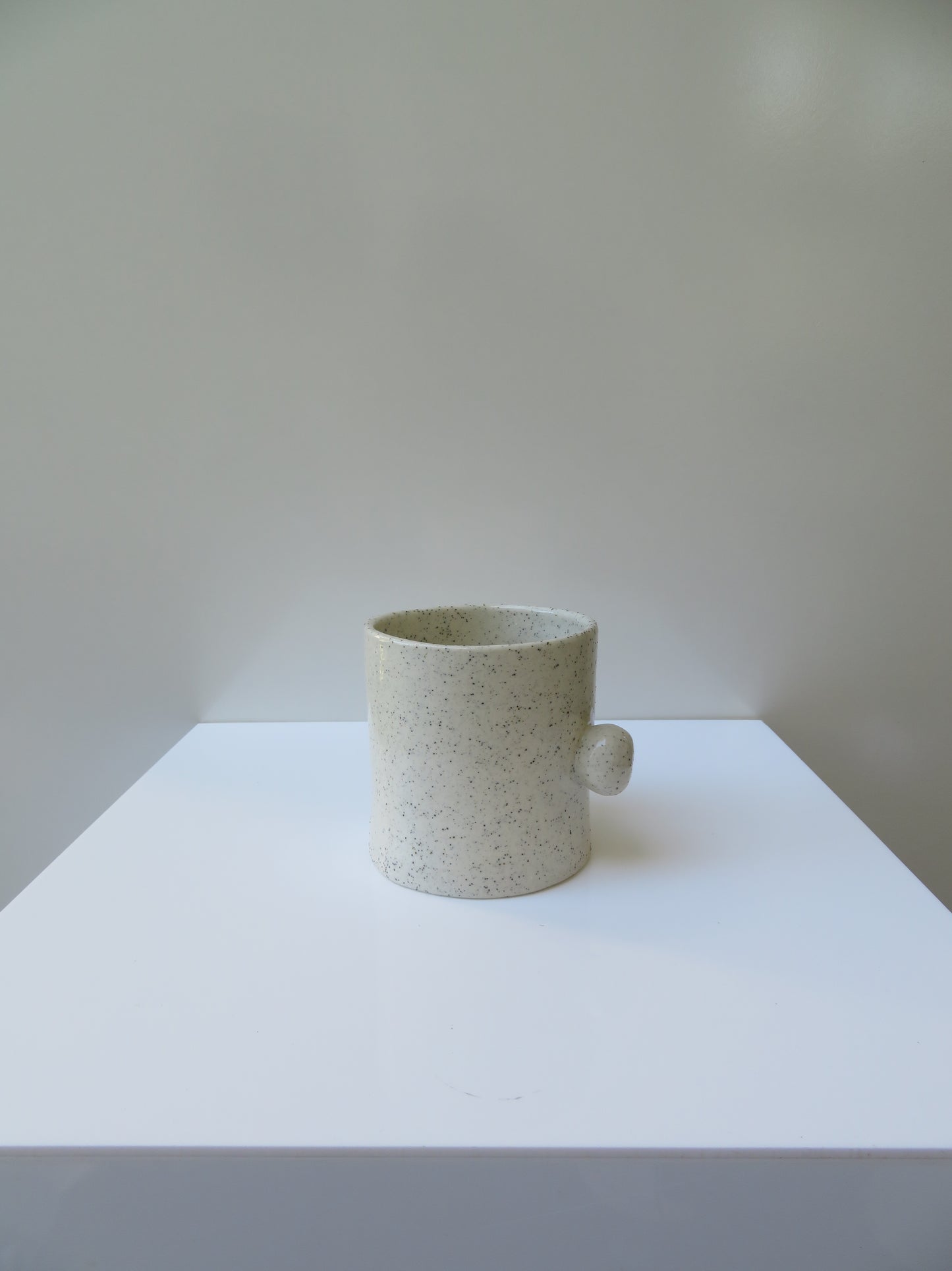 ‘Button Mug’ in Clear Glaze