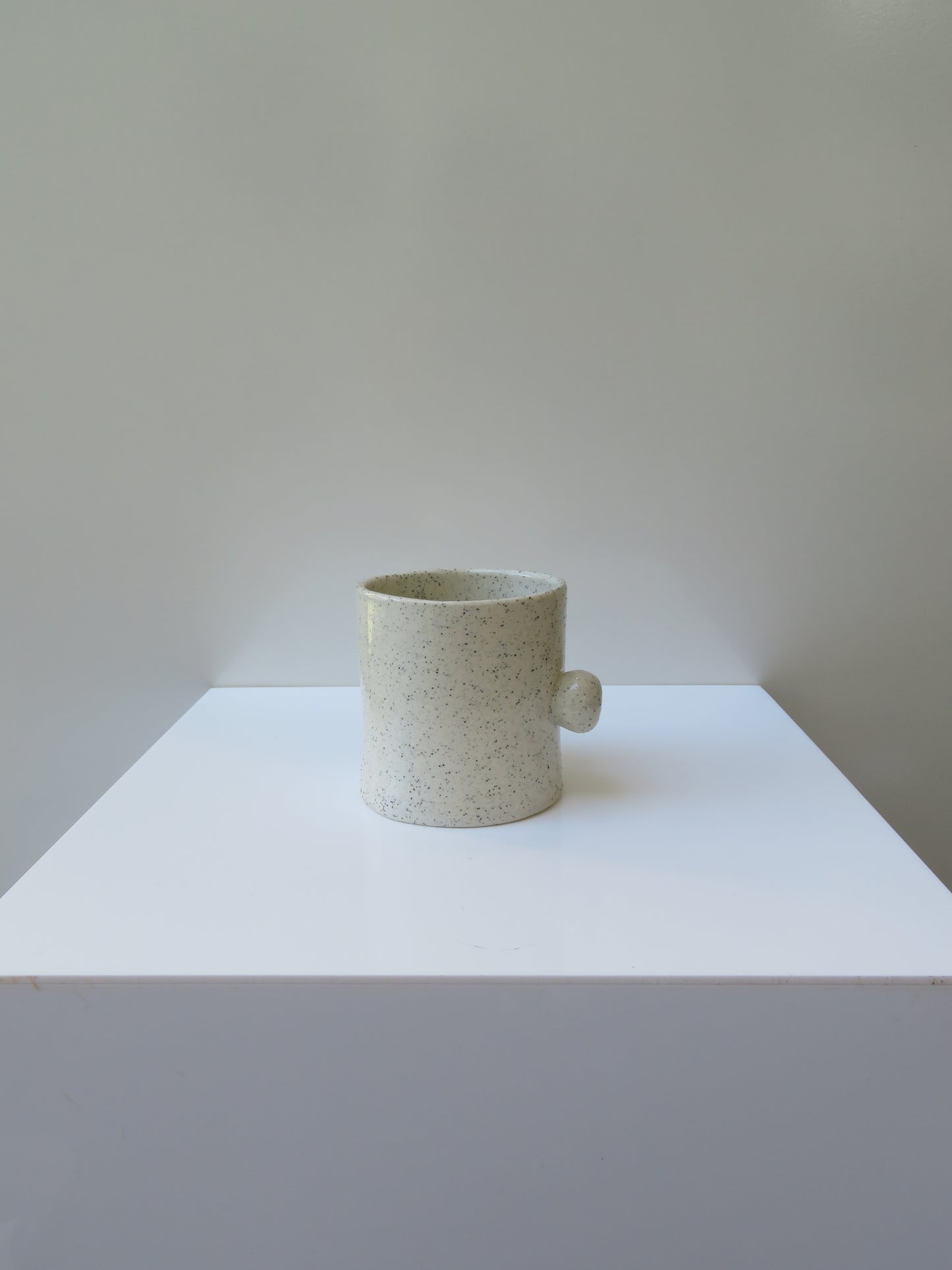 ‘Button Mug’ in Clear Glaze